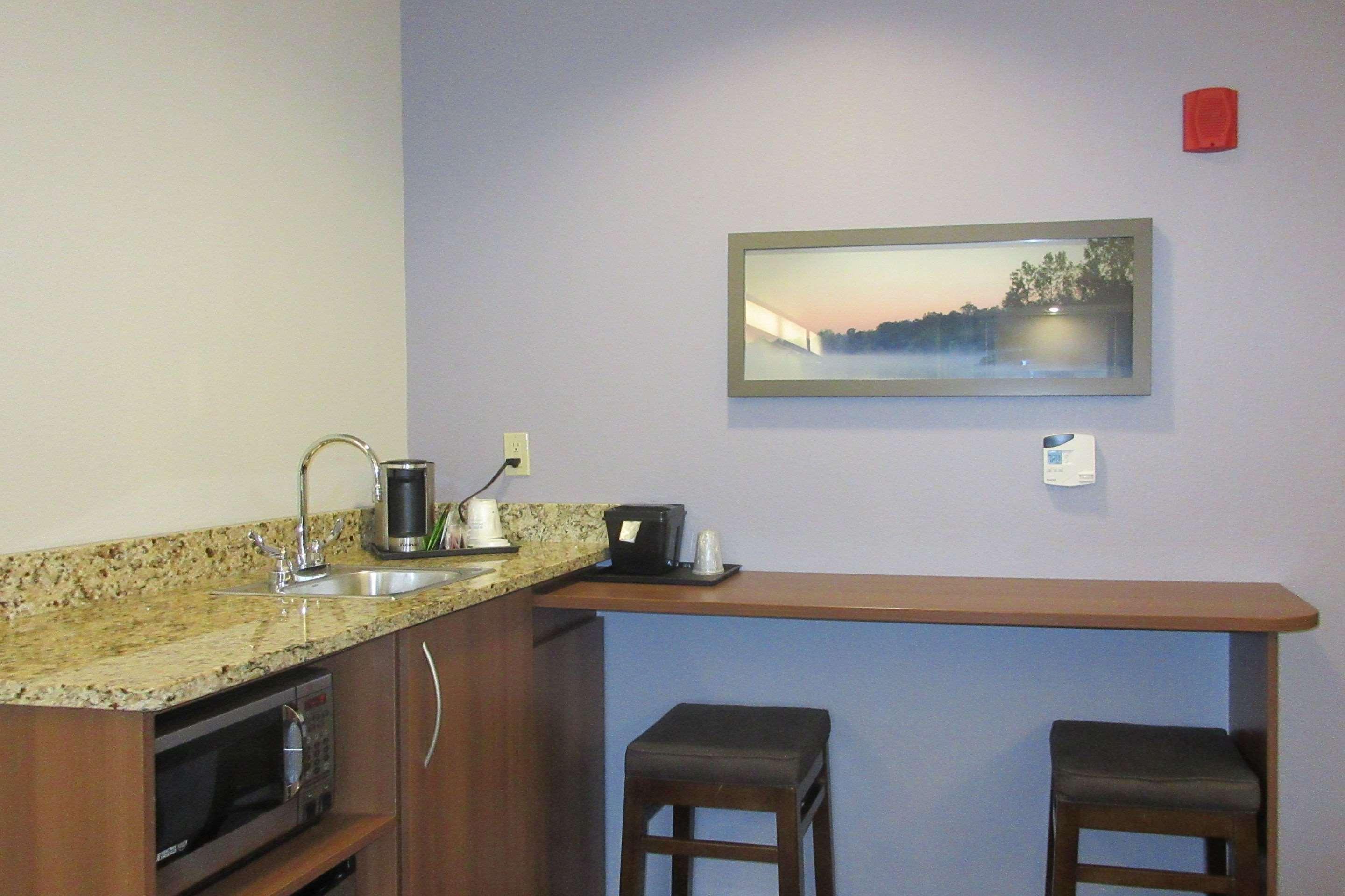 Quality Inn & Suites Caldwell I-77 Luaran gambar
