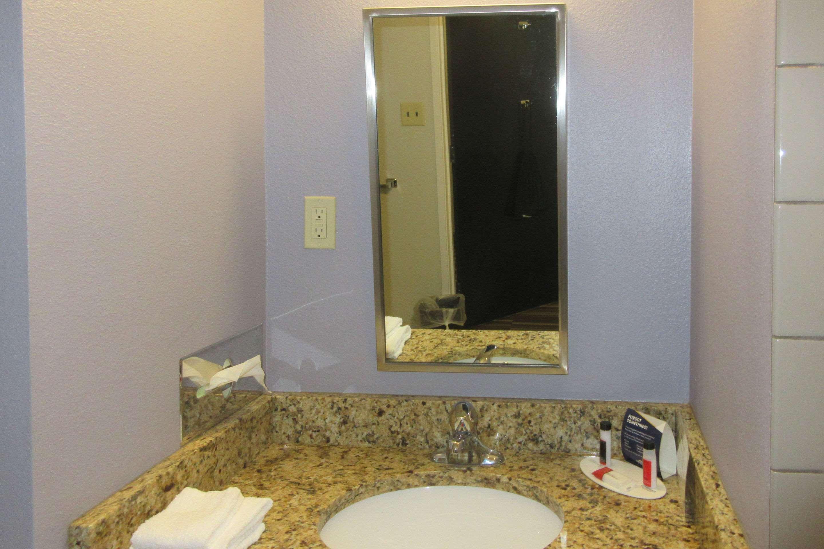 Quality Inn & Suites Caldwell I-77 Luaran gambar