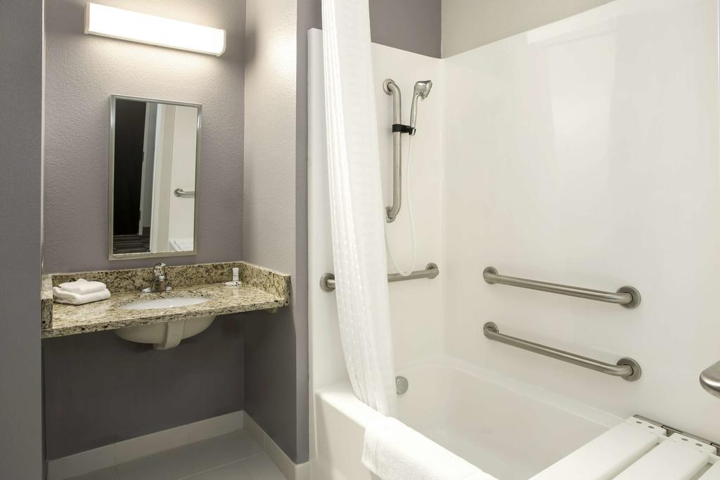 Quality Inn & Suites Caldwell I-77 Luaran gambar